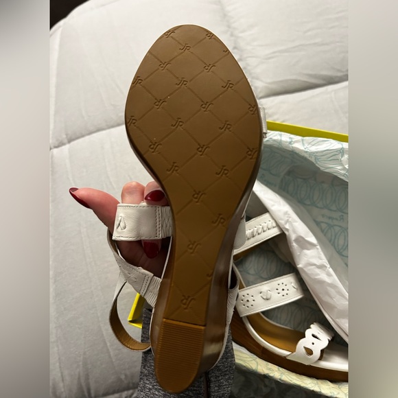 Jack Rogers Arden sandals in white! - Picture 11 of 11